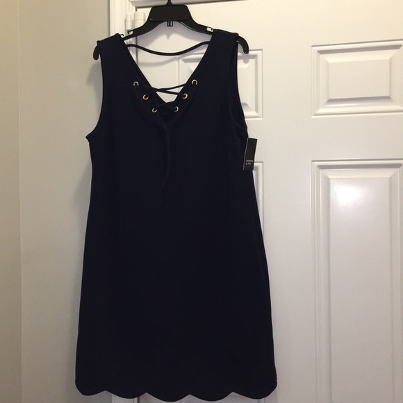 Crown & Ivy Dress - Picture 4 of 7